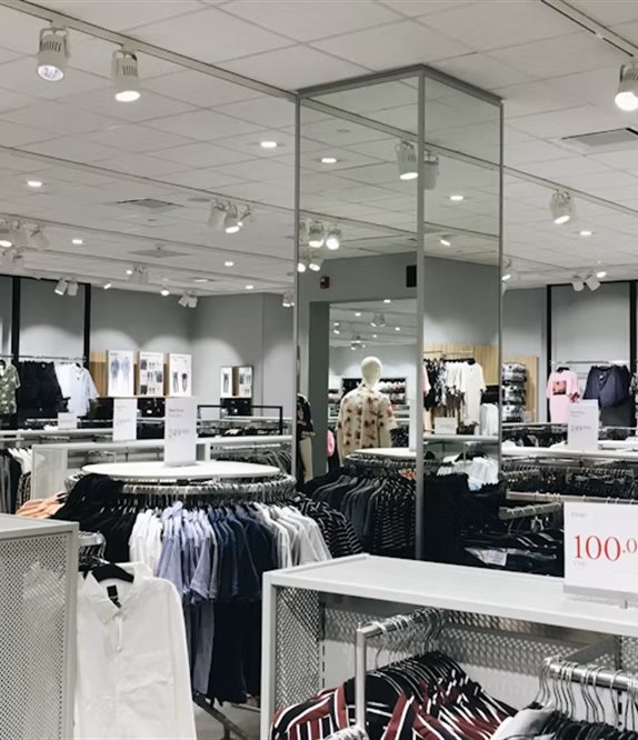 Retail store interior, an example of store design and setup